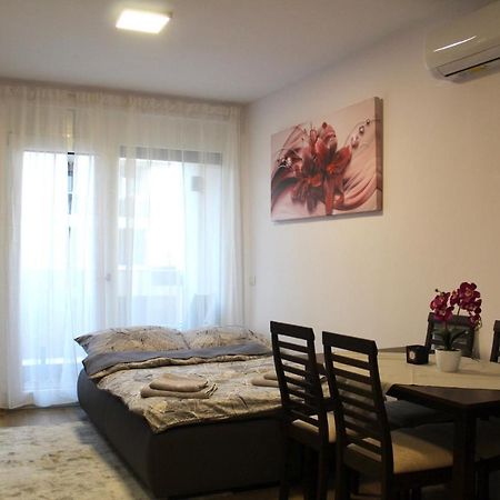Apartman Sarah Apartman Nagyvárad Kültér fotó
